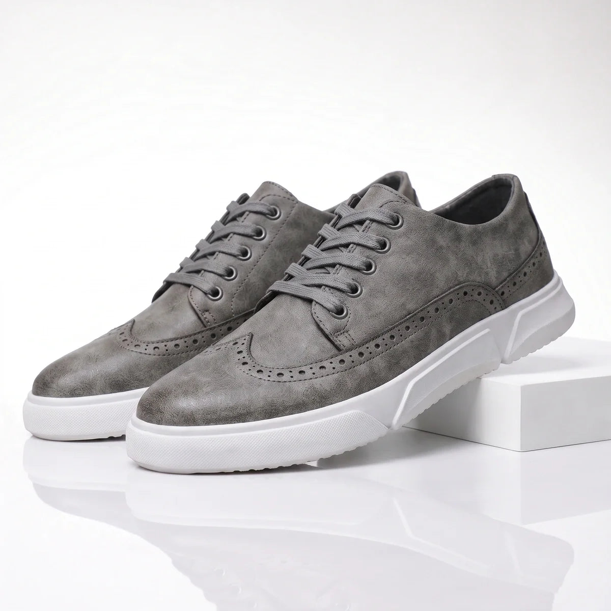 Men's Brogue Trainers- Contrast-Sole Wingtip Shoes