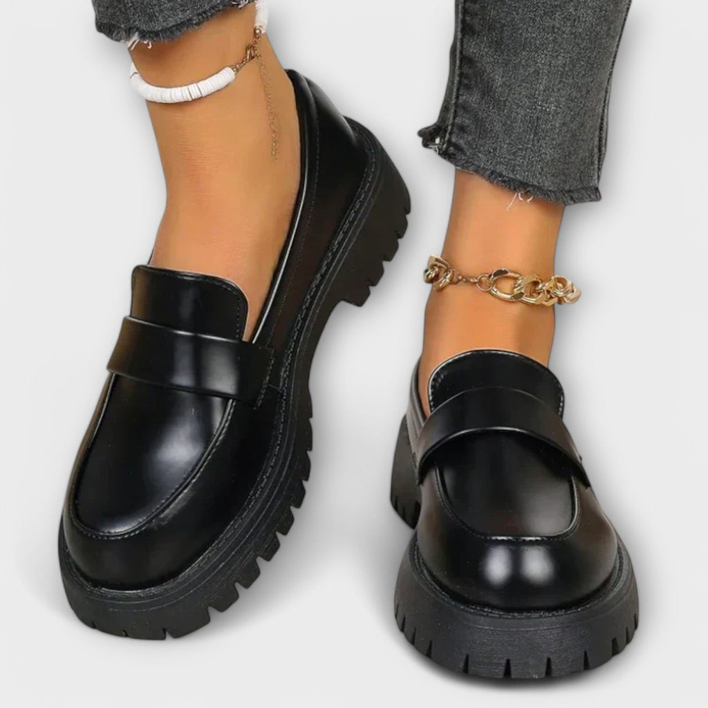 Women's Loafers - Slip-On Low-Heel Shoes
