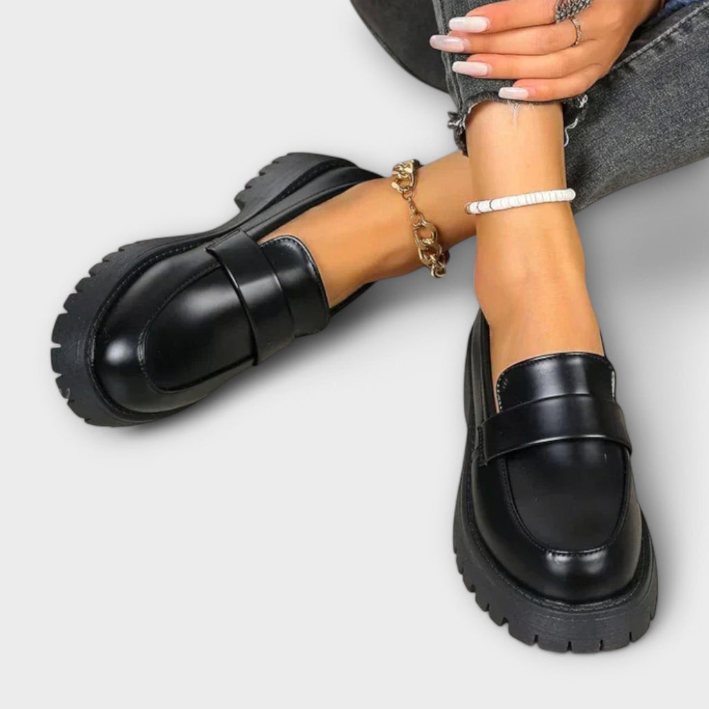 Women's Loafers - Slip-On Low-Heel Shoes