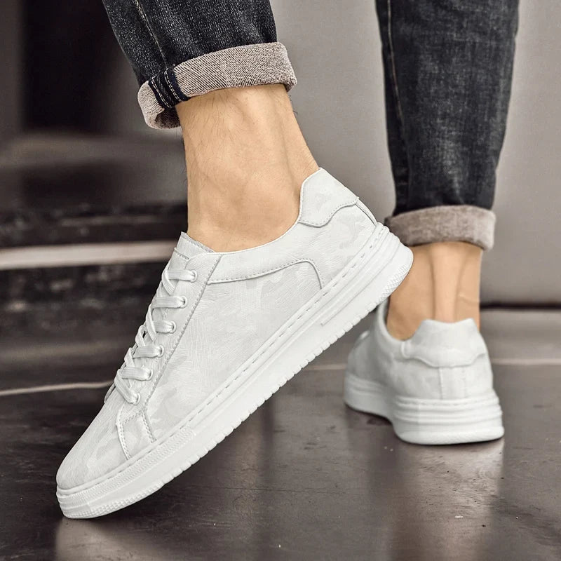 Men's Low-Top Lace-Up Trainers- Panelled Upper