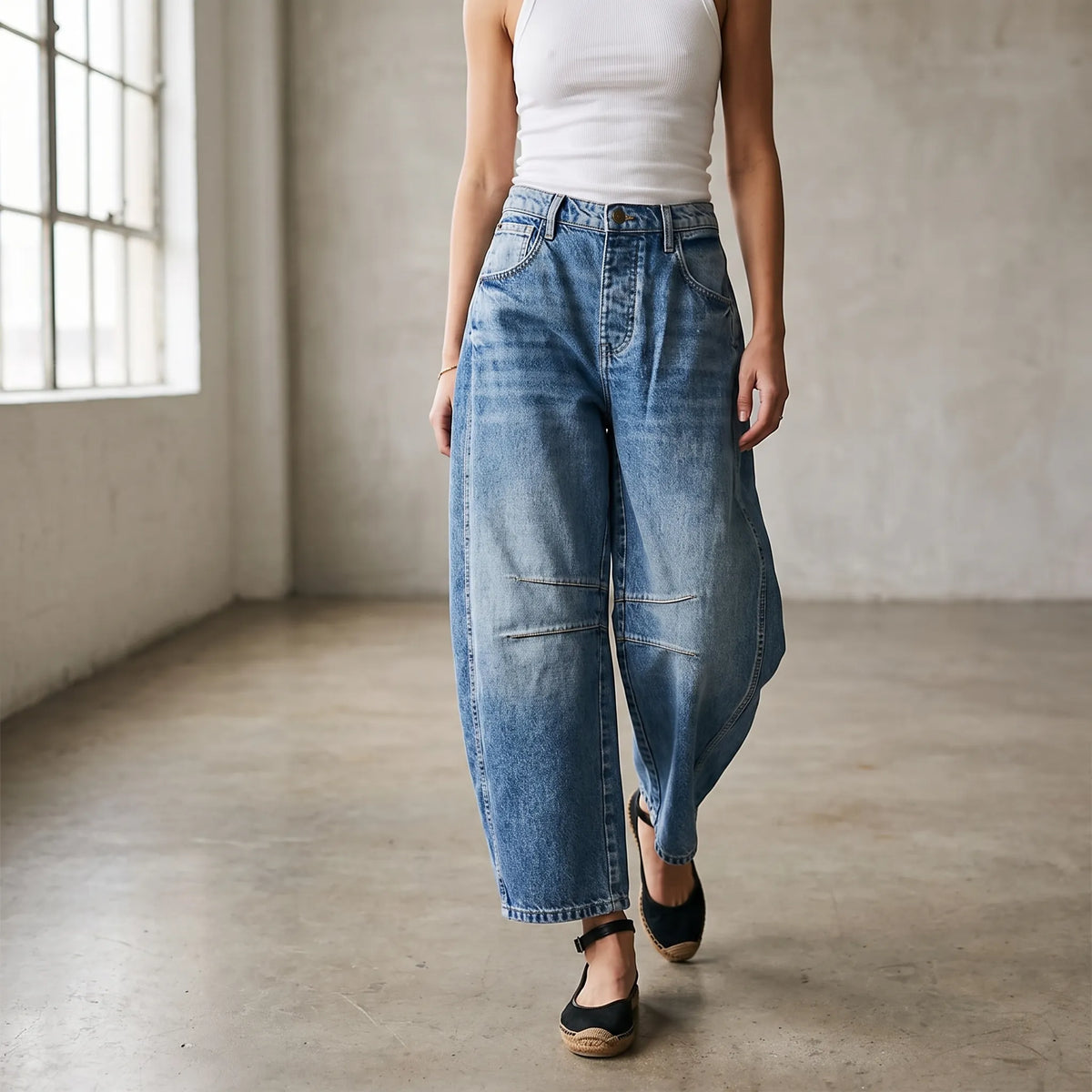 Women's Barrel Jeans- Curved Wide-Leg Shape