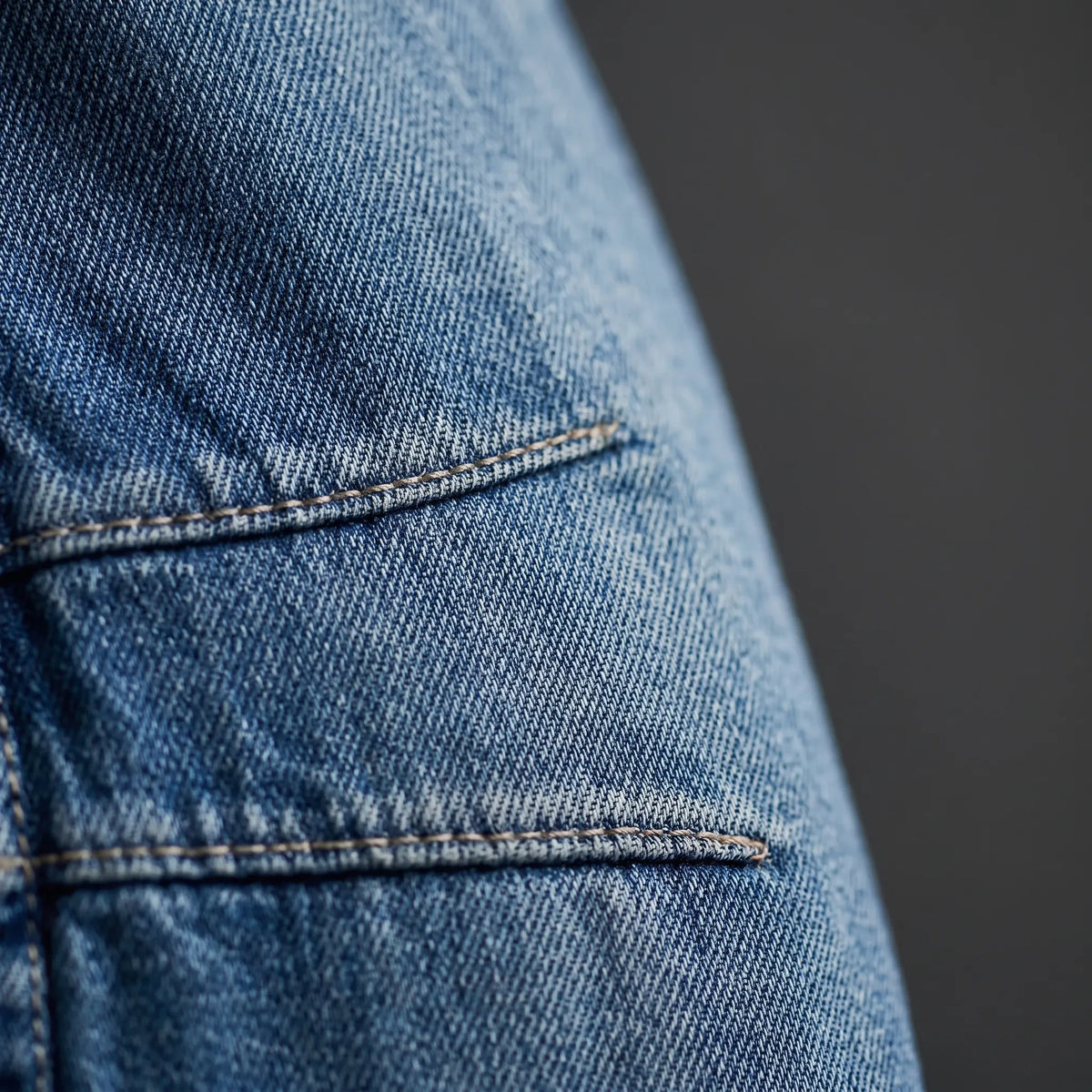 Women's Barrel Jeans- Curved Wide-Leg Shape