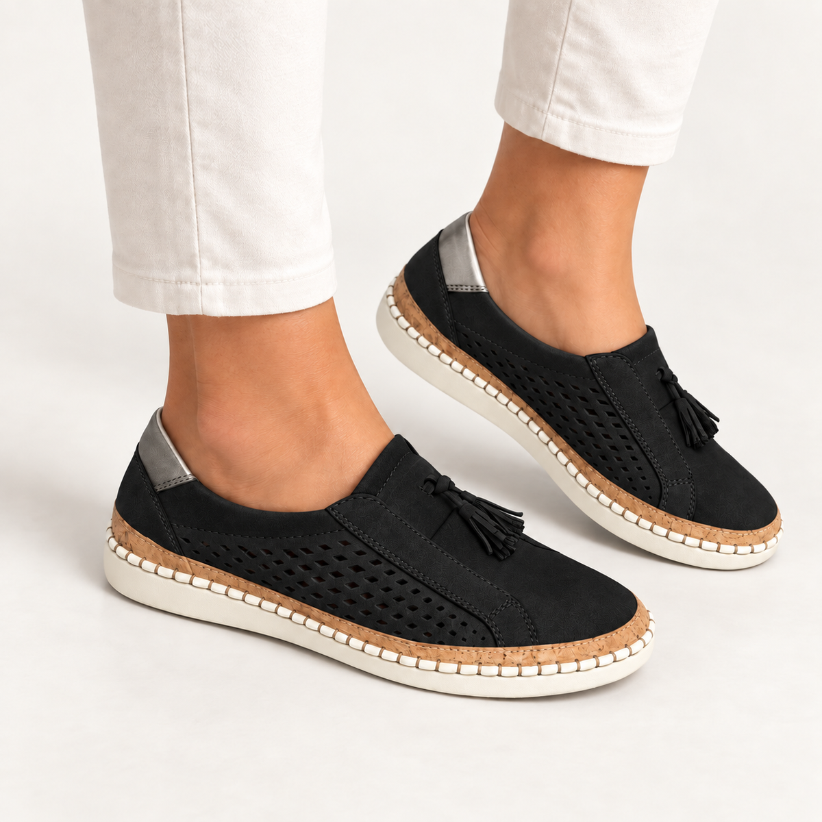 Emma women's slip-on shoes in black