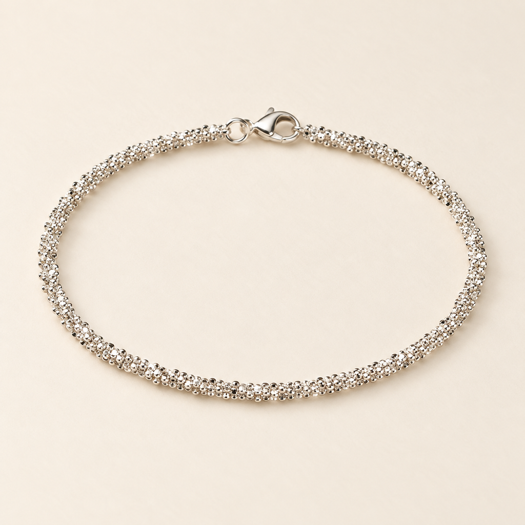 Livia silberfarbenes Armband mit feiner Popcornkette und Karabinerverschluss